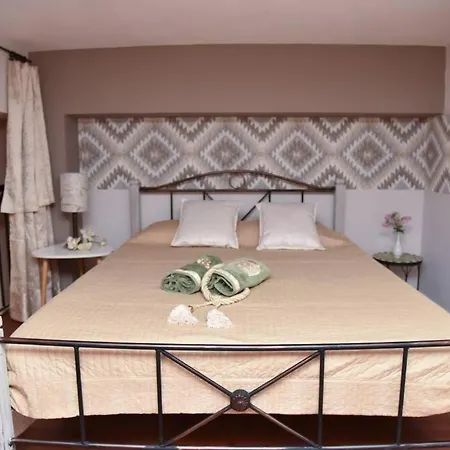 Hospitality In Mythical And Historical Peloponnese1 * Posidhonía
