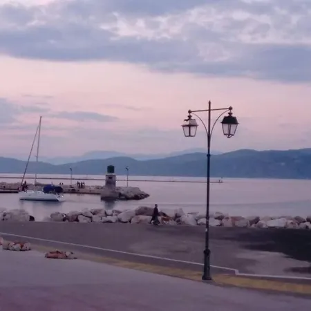 Apartamento Hospitality In Mythical And Historical Peloponnese1 Posidhonía